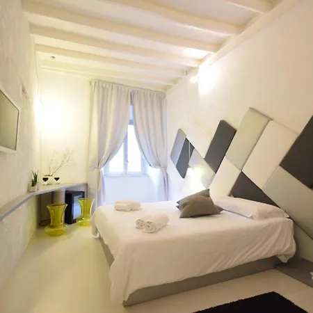 Design&art Pie' - Elegant Near The Pantheon, Calm & Maison d'hôtes Rome