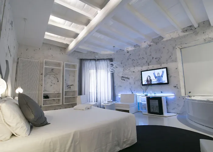 Design&art Pie' - Elegant Near The Pantheon, Calm & Pensionat 4*