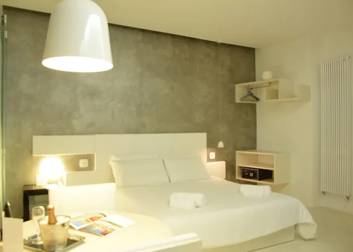 Design&art Pie' - Elegant Near The Pantheon, Calm & Pensionat