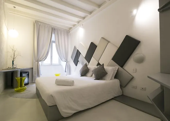 Pensionat Design&art Pie' - Elegant Near The Pantheon, Calm & Rom