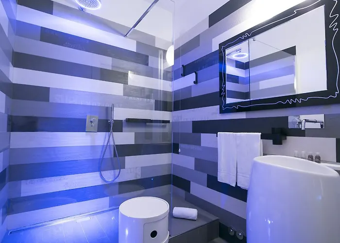 Design&art Pie' - Elegant Near The Pantheon, Calm & Pensionat 4*