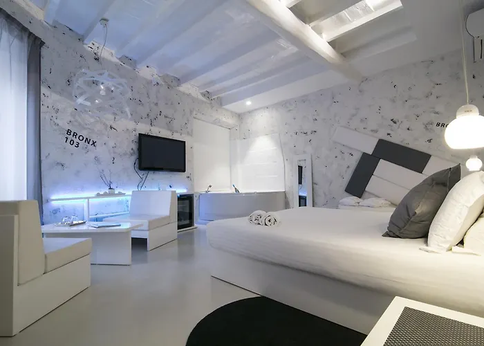 Pensionat Design&art Pie' - Elegant Near The Pantheon, Calm & Rom